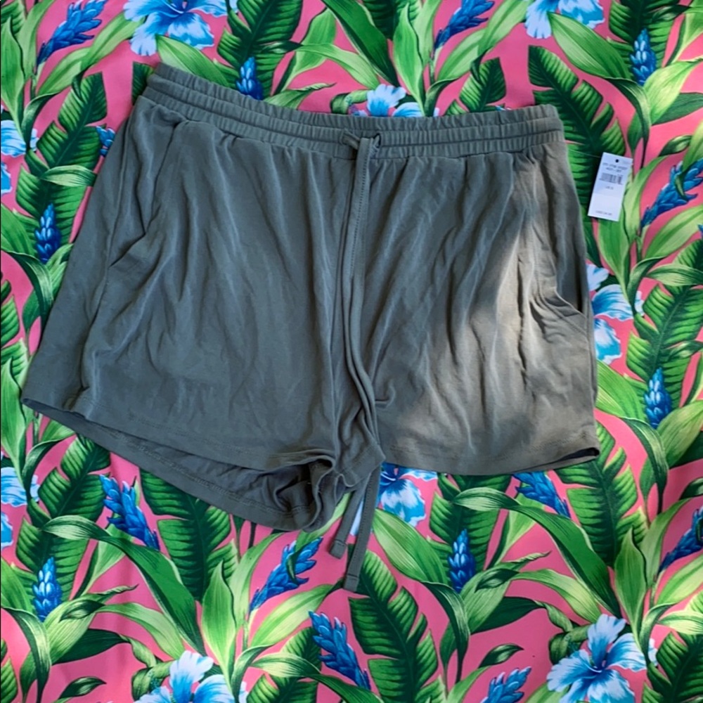 Flowy Aerie & Airy shorts